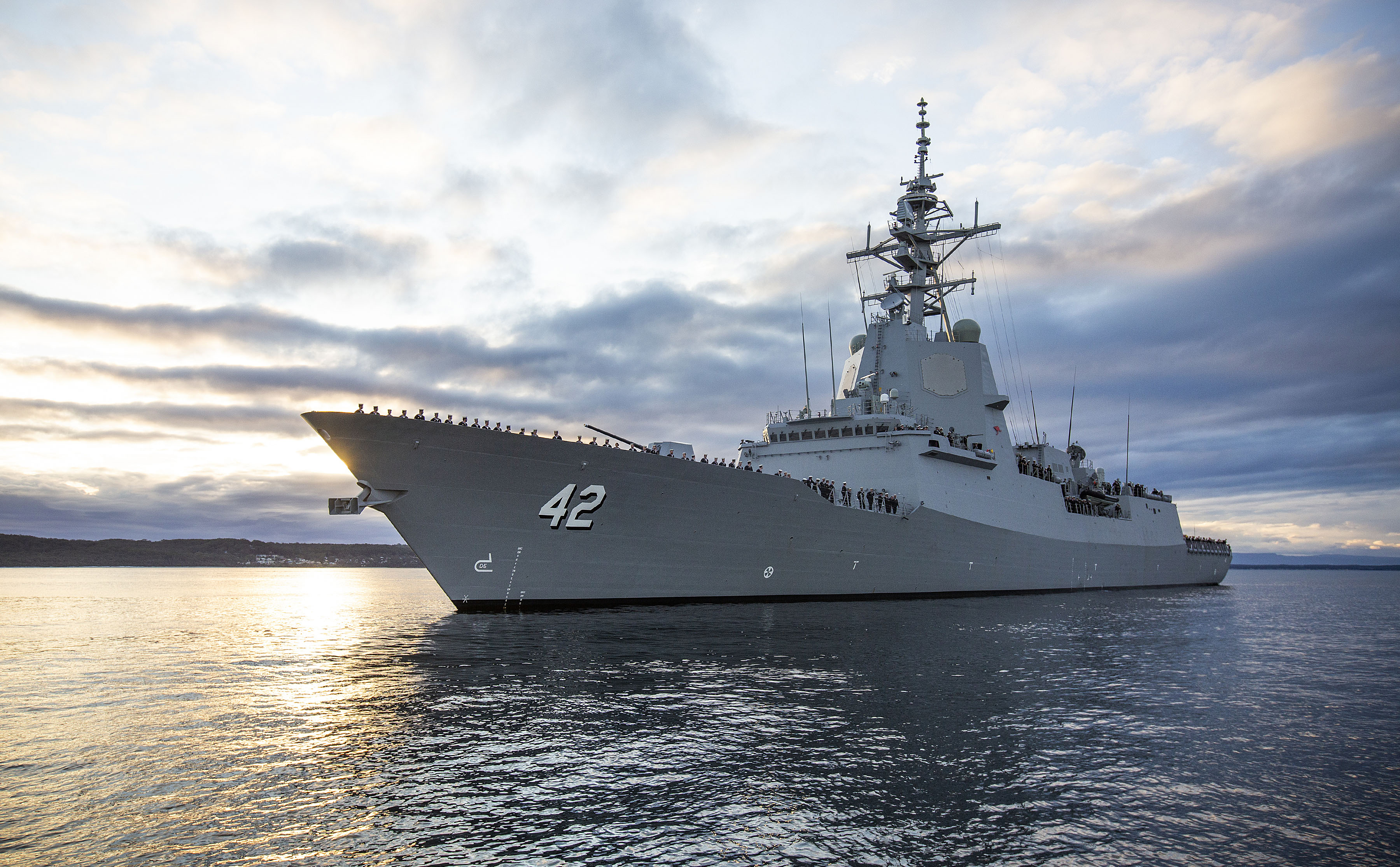 Destroyer Sydney makes first port visit to Newcastle - Defence Connect