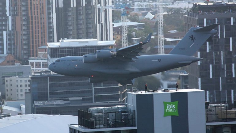 Photo Essay: RAAF participates in Brisbane's Sunsuper ...